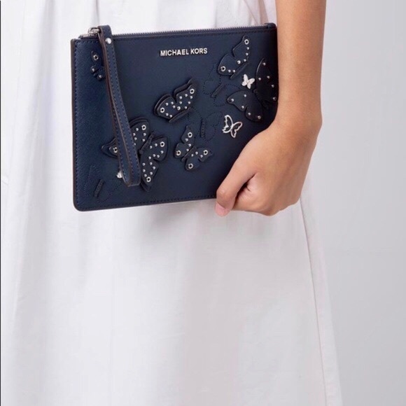 Michael Kors XL Zip Navy Clutch Wristlet NEW NWT - Picture 2 of 5